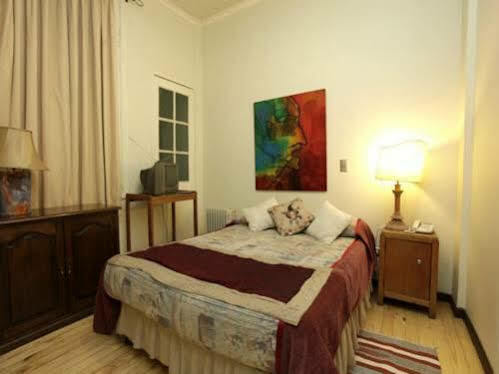 Hostal El Raco Santiago Exterior photo